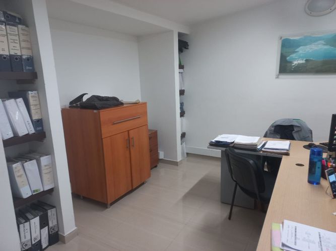 Casa de 5 alcobas en venta en El Batán, Bogotá, 342 m² · foto 8 de 21