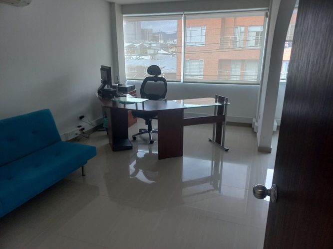 Casa de 5 alcobas en venta en El Batán, Bogotá, 342 m² · foto 16 de 21