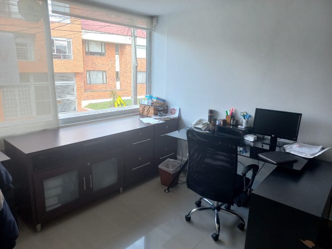 Casa de 5 alcobas en venta en El Batán, Bogotá, 342 m² · foto 20 de 21