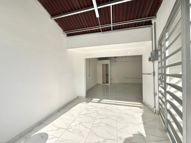Local en arriendo en Tribunas Corcega, Pereira, 45 m² · foto 2 de 9