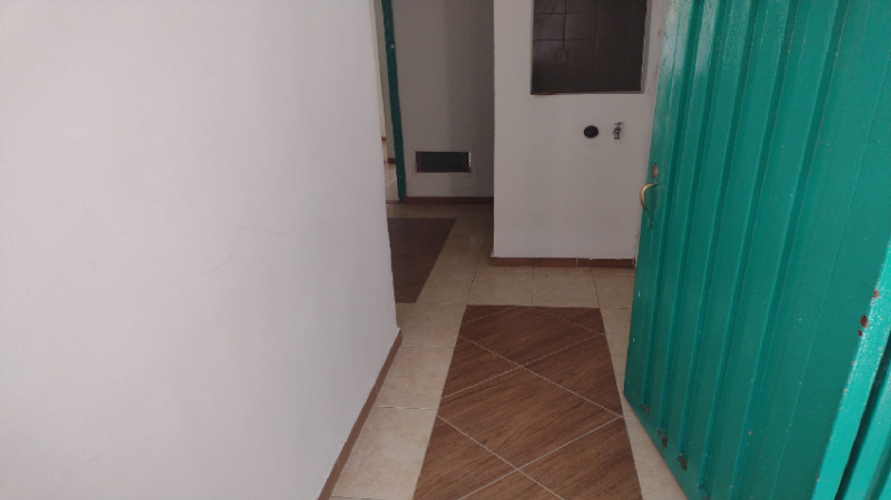 Casa de 9 alcobas en venta en Versalles, Bogotá, 240 m² · foto 10 de 15