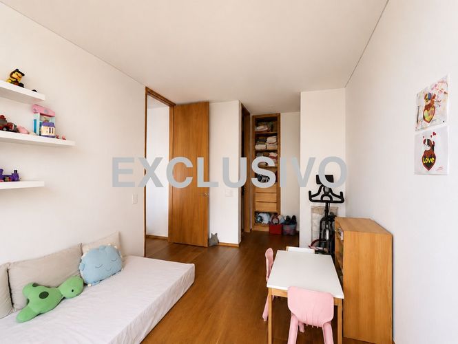 Apartamento de 3 alcobas en venta en La Cabrera, Bogotá, 274 m² · foto 3 de 18