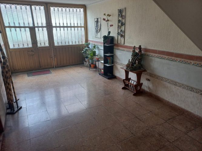 Casa de 5 alcobas en venta en San Jose Del Prado, Bogotá, 285 m² · foto 6 de 10
