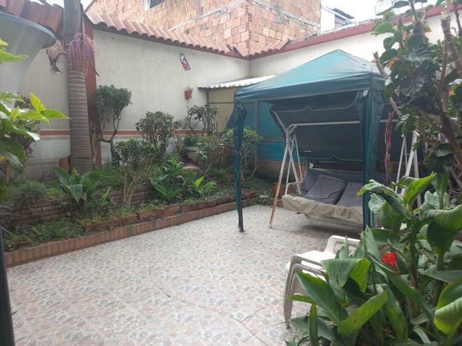 Casa de 5 alcobas en venta en San Jose Del Prado, Bogotá, 285 m² · foto 7 de 10