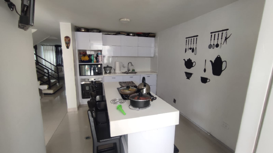 Casa de 8 alcobas en venta en Nicolas De Federman, Bogotá, 350 m² · foto 2 de 19