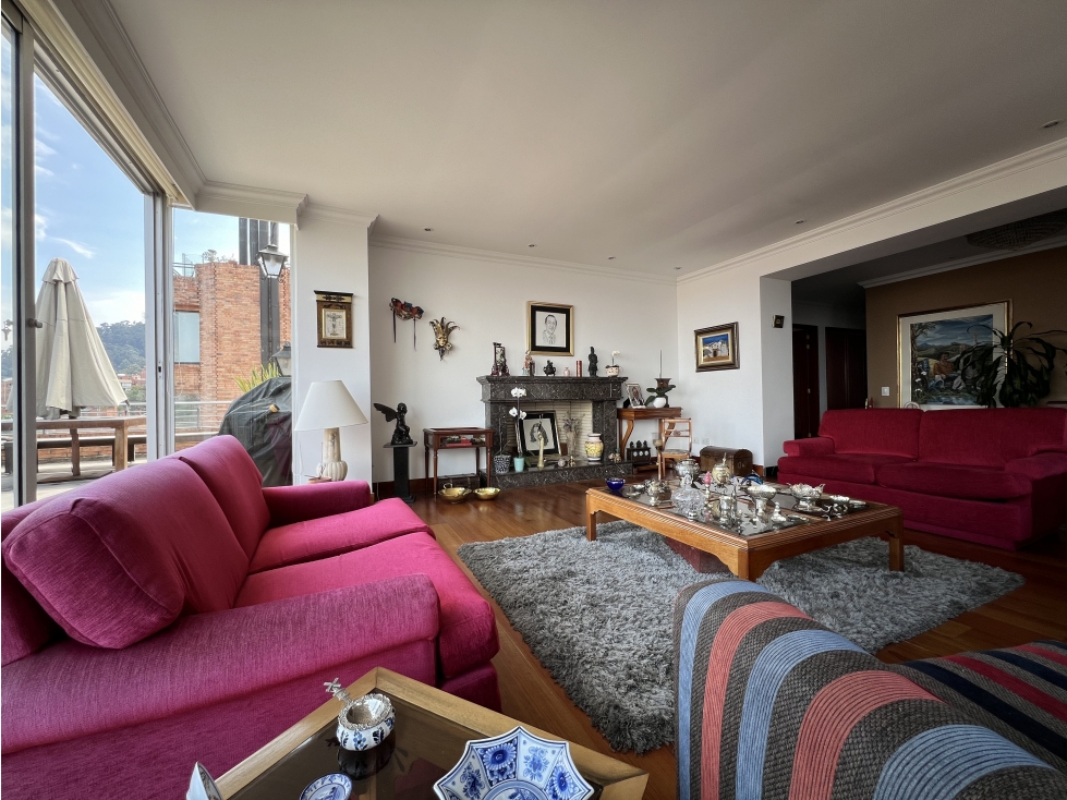 Apartamento en venta en Los Rosales, Bogotá · foto 2 de 24