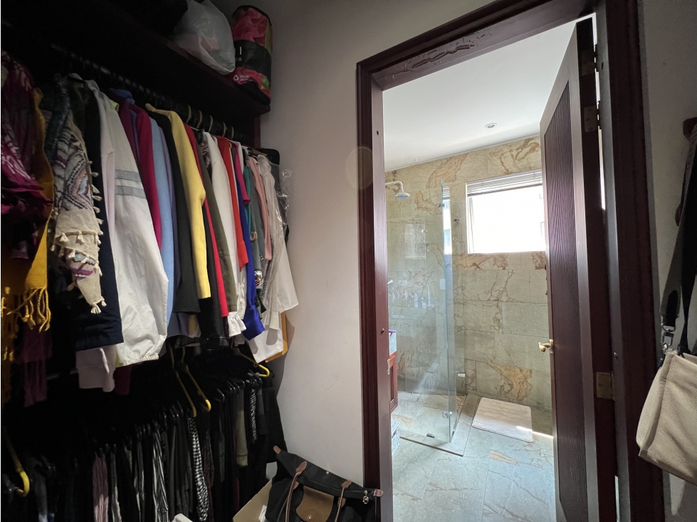 Apartamento en venta en Los Rosales, Bogotá · foto 16 de 24