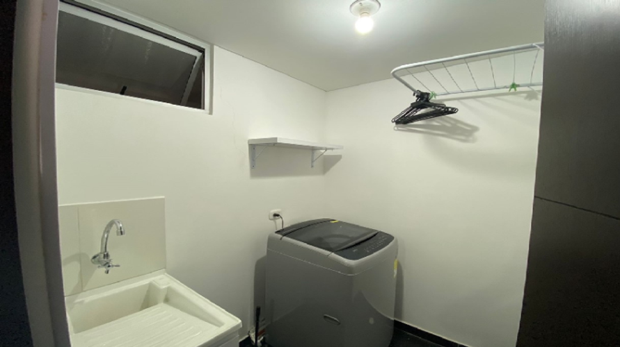 Apartaestudio en venta en Chapinero Central, Bogotá, 43 m² · foto 8 de 11