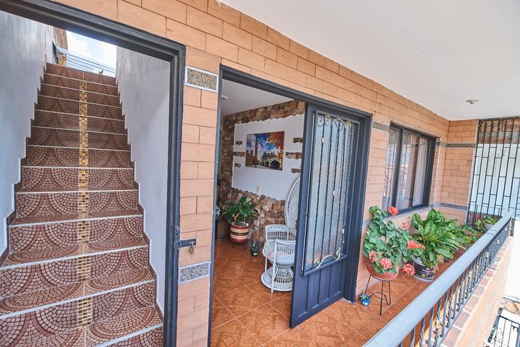 Casa de 3 alcobas en venta en Centro, Bello, 90 m² · foto 12 de 21