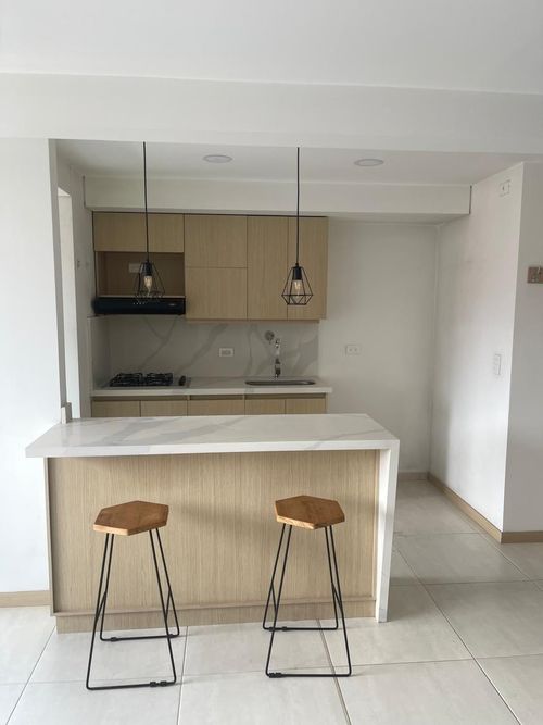 Apartamento en venta en Centro, Itagüí · foto 2 de 24