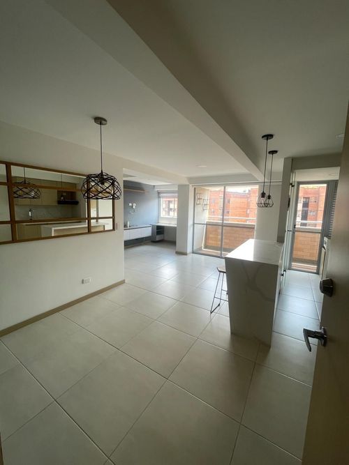 Apartamento en venta en Centro, Itagüí · foto 7 de 24