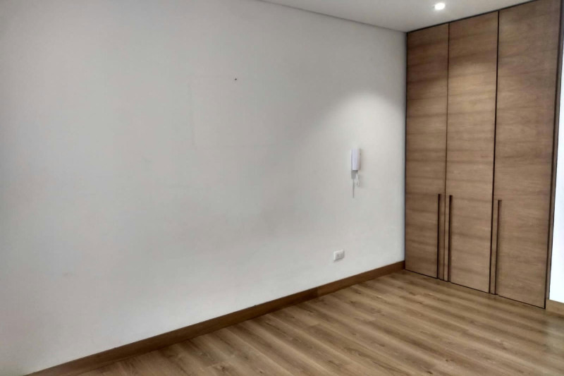 Apartamento en venta en Los Rosales, Bogotá · foto 4 de 10
