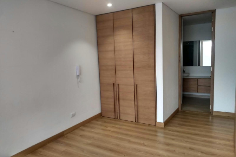 Apartamento en venta en Los Rosales, Bogotá · foto 7 de 10