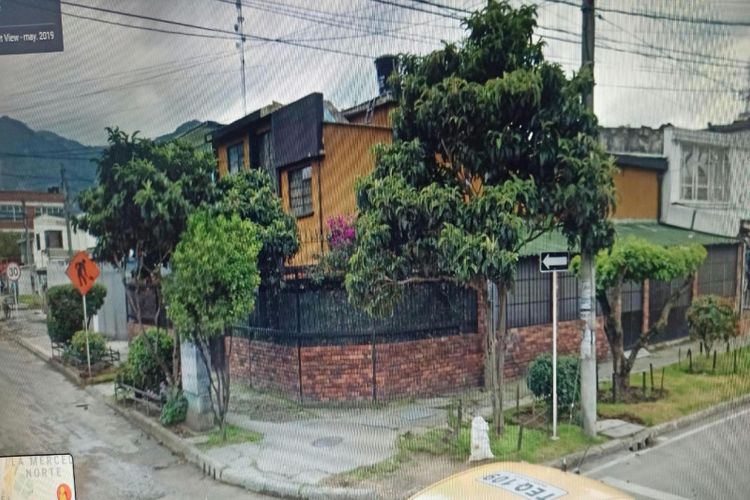 Casa de 5 alcobas en venta en Alcazares Norte, Bogotá, 412 m² · foto 2 de 10