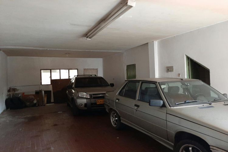 Casa de 4 alcobas en venta en La Granja, Bogotá, 400 m² · foto 2 de 8