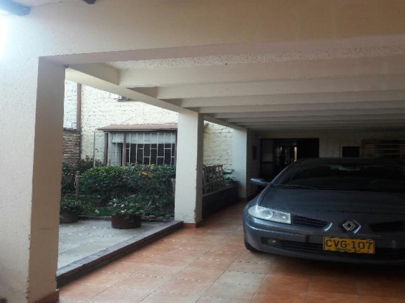 Casa en venta en Cedritos, Bogotá · foto 2 de 10
