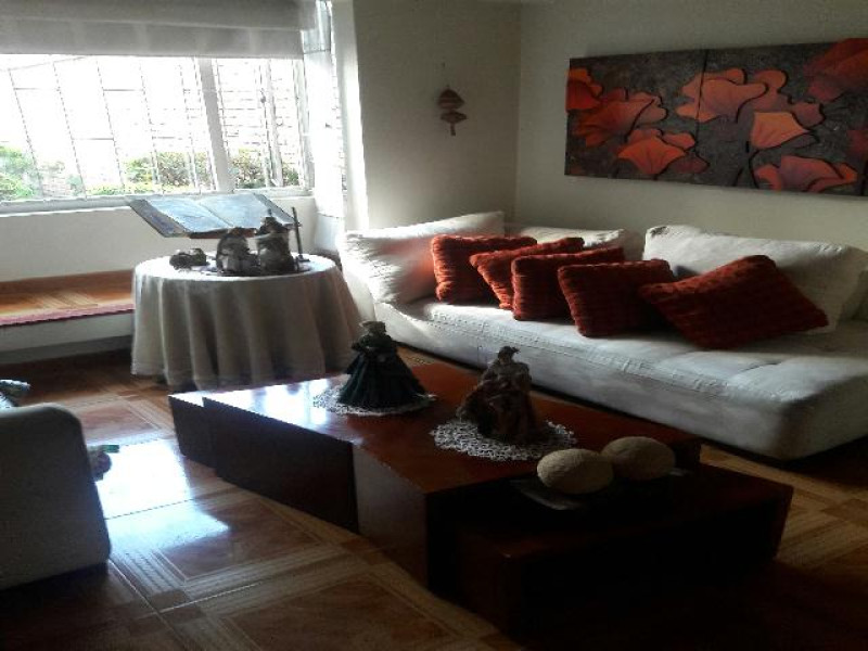 Casa en venta en Cedritos, Bogotá · foto 3 de 10