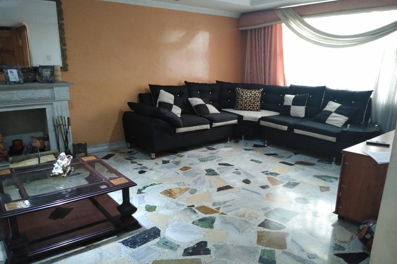 Casa en venta en Unidad Carabelas, Bogotá · foto 2 de 10