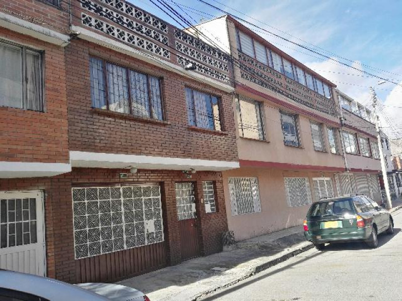 Casa en venta en Colina Campestre, Bogotá · foto 2 de 20