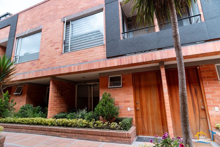 Casa de 4 alcobas en venta en Cota, 185 m² · foto 2 de 24