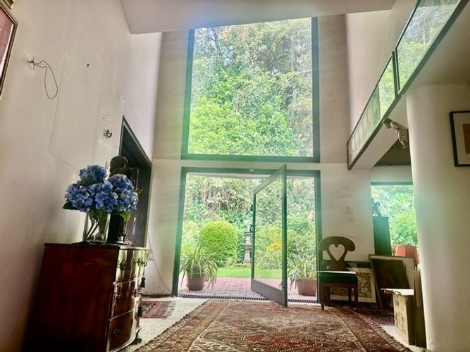 Casa de 3 alcobas en venta en Los Rosales, Bogotá, 483 m² · foto 2 de 15