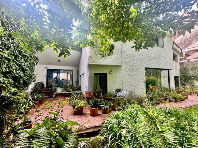 Casa de 3 alcobas en venta en Los Rosales, Bogotá, 483 m² · foto 12 de 15