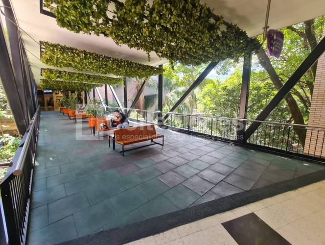 Local en arriendo en Robledo, Medellín, 56 m² · foto 8 de 10