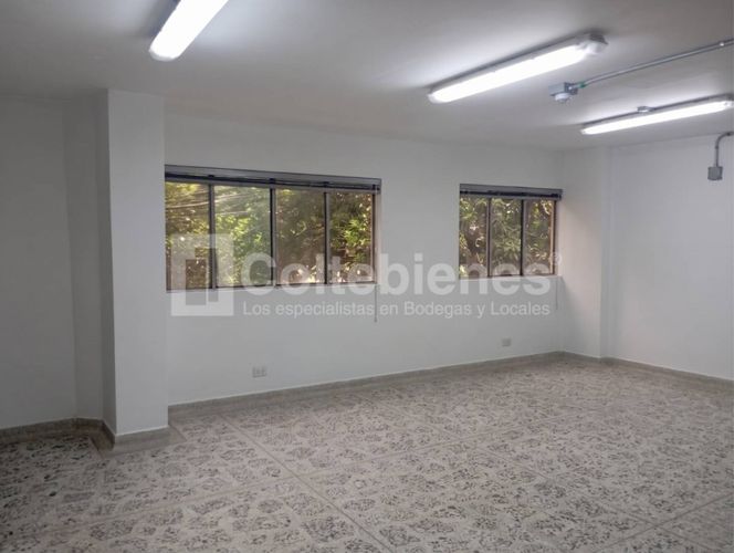 Bodega en venta en Glorieta Pilsen, Itagüí, 687 m² · foto 9 de 9