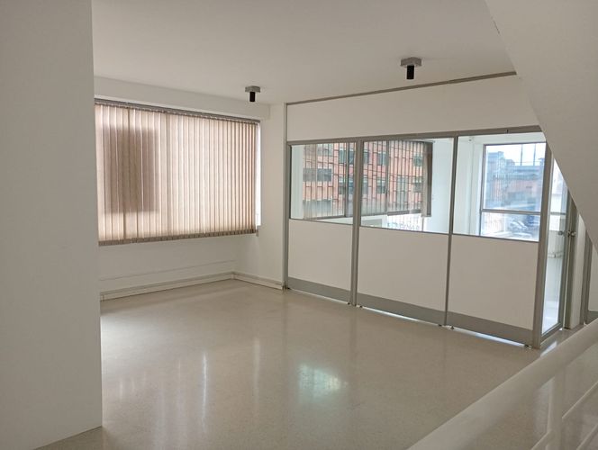 Oficina en arriendo en Cristo Rey, Medellín, 225 m² · foto 3 de 18