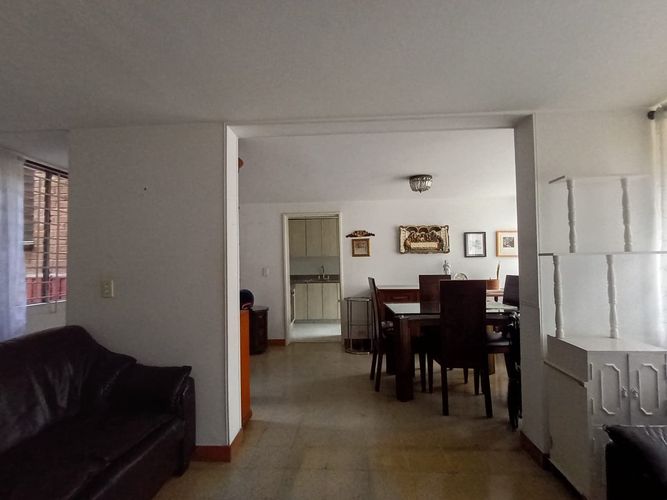 Apartamento de 3 alcobas en arriendo en Laureles, Medellín, 110 m² · foto 5 de 17