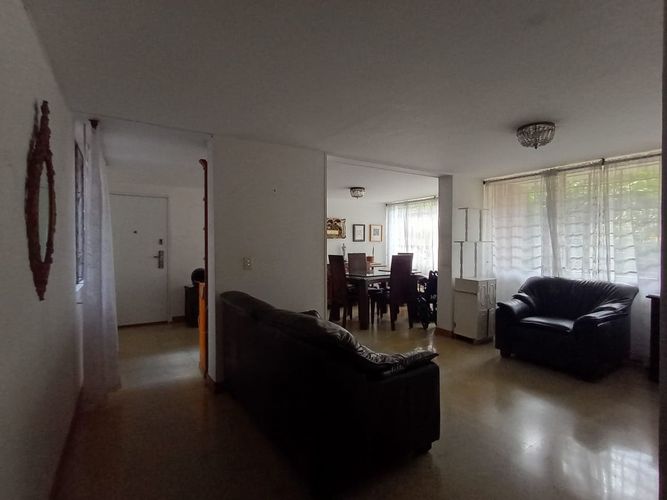 Apartamento de 3 alcobas en arriendo en Laureles, Medellín, 110 m² · foto 3 de 17