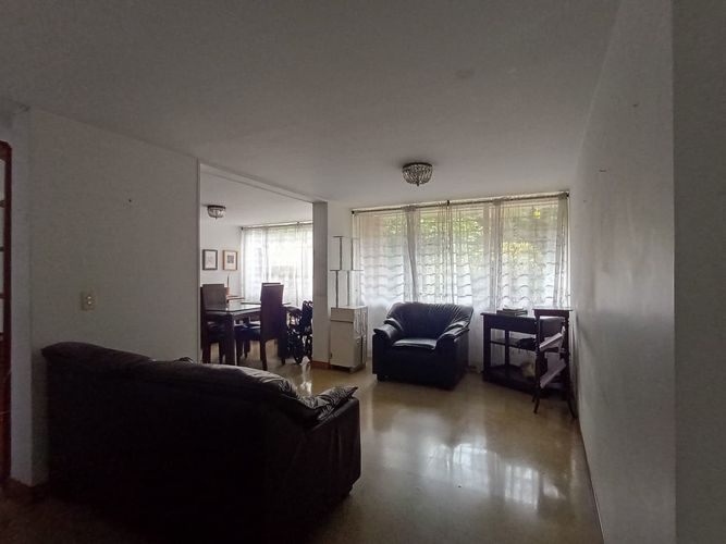 Apartamento de 3 alcobas en arriendo en Laureles, Medellín, 110 m² · foto 4 de 17