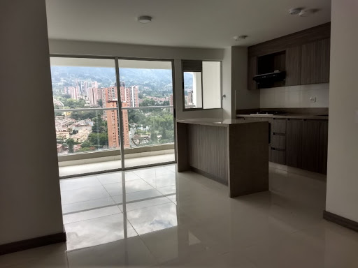 Apartamento en venta en Suramérica, La Estrella · foto 5 de 18