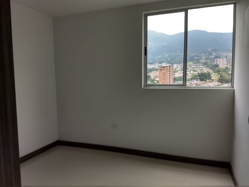 Apartamento en venta en Suramérica, La Estrella · foto 12 de 18