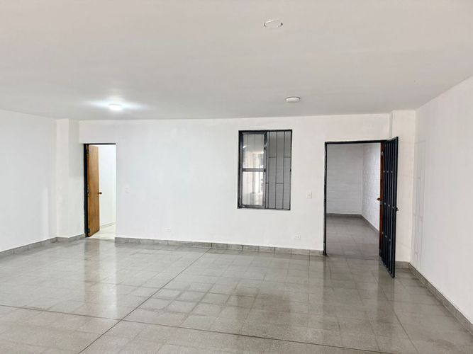 Bodega en arriendo en El Poblado, Medellín, 290 m² · foto 5 de 20