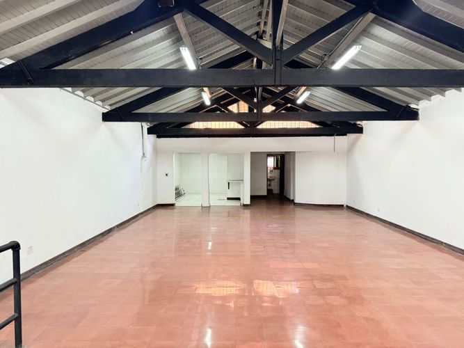 Bodega en arriendo en El Poblado, Medellín, 290 m² · foto 2 de 20