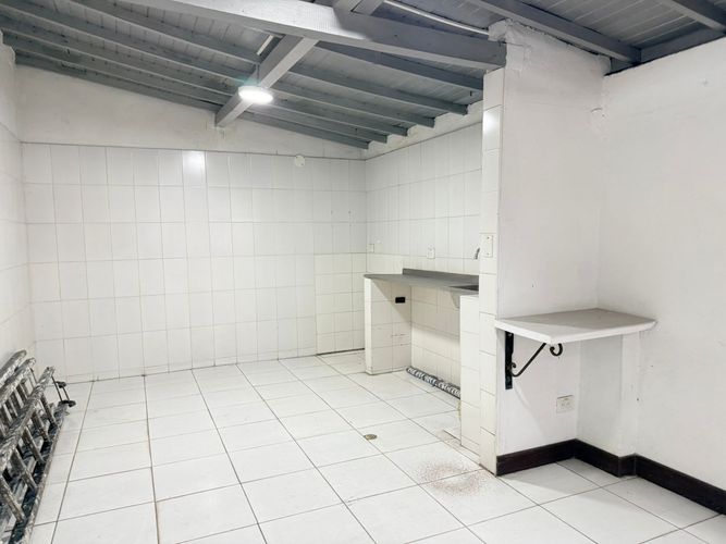 Bodega en arriendo en El Poblado, Medellín, 290 m² · foto 9 de 20