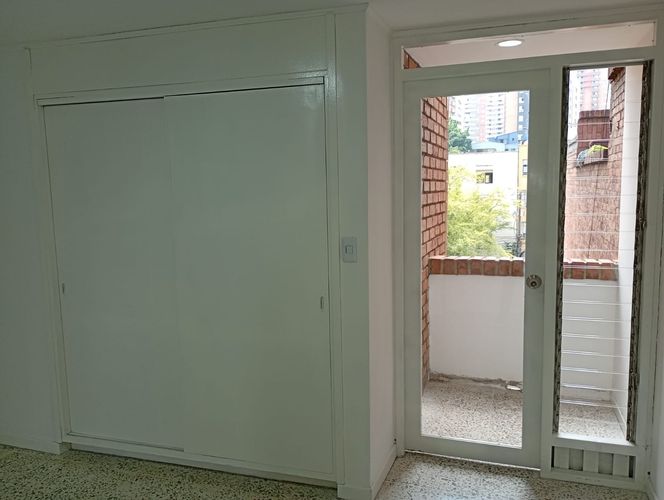 Apartamento de 3 alcobas en venta en Laureles, Medellín, 120 m² · foto 15 de 16