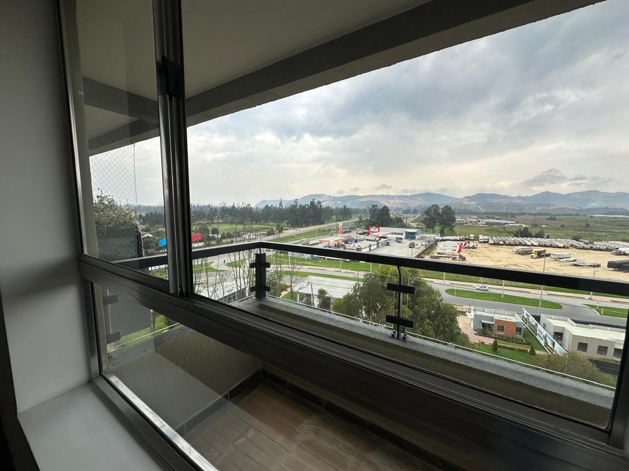 Apartamento en venta en San Jose, Mosquera · foto 3 de 19