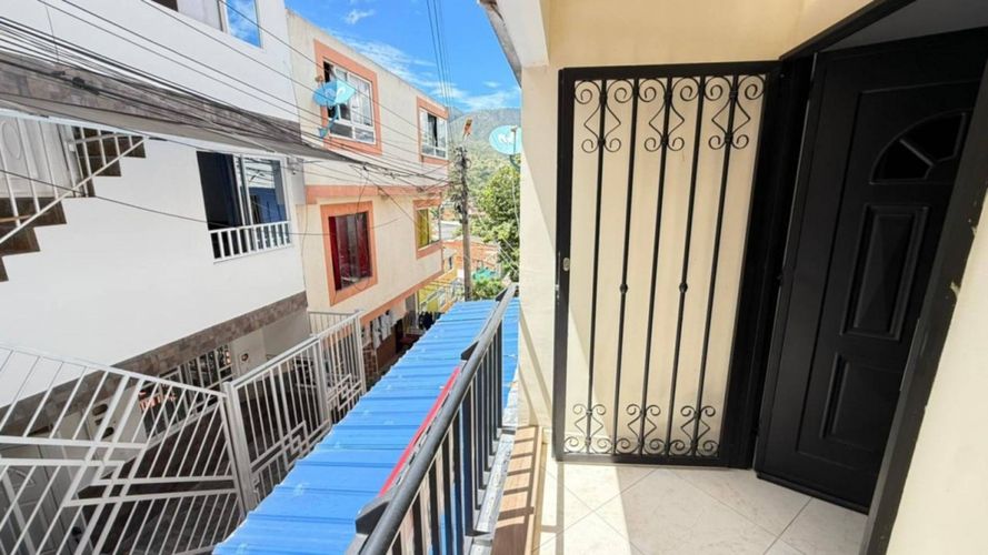 Apartamento de 2 alcobas en venta en Mirador De Arenales, Girón, 56 m² · foto 6 de 6