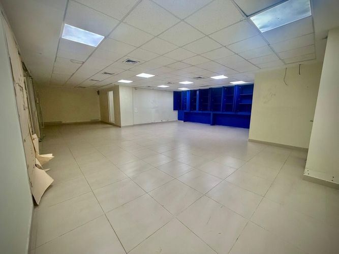 Local en venta en Pinares, Pereira, 148 m² · foto 3 de 18