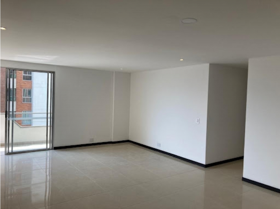 Apartamento en venta en Castropol, Medellín · foto 2 de 9