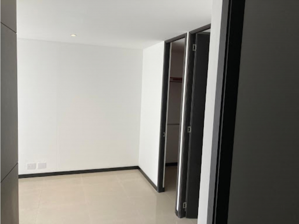 Apartamento en venta en Castropol, Medellín · foto 6 de 9
