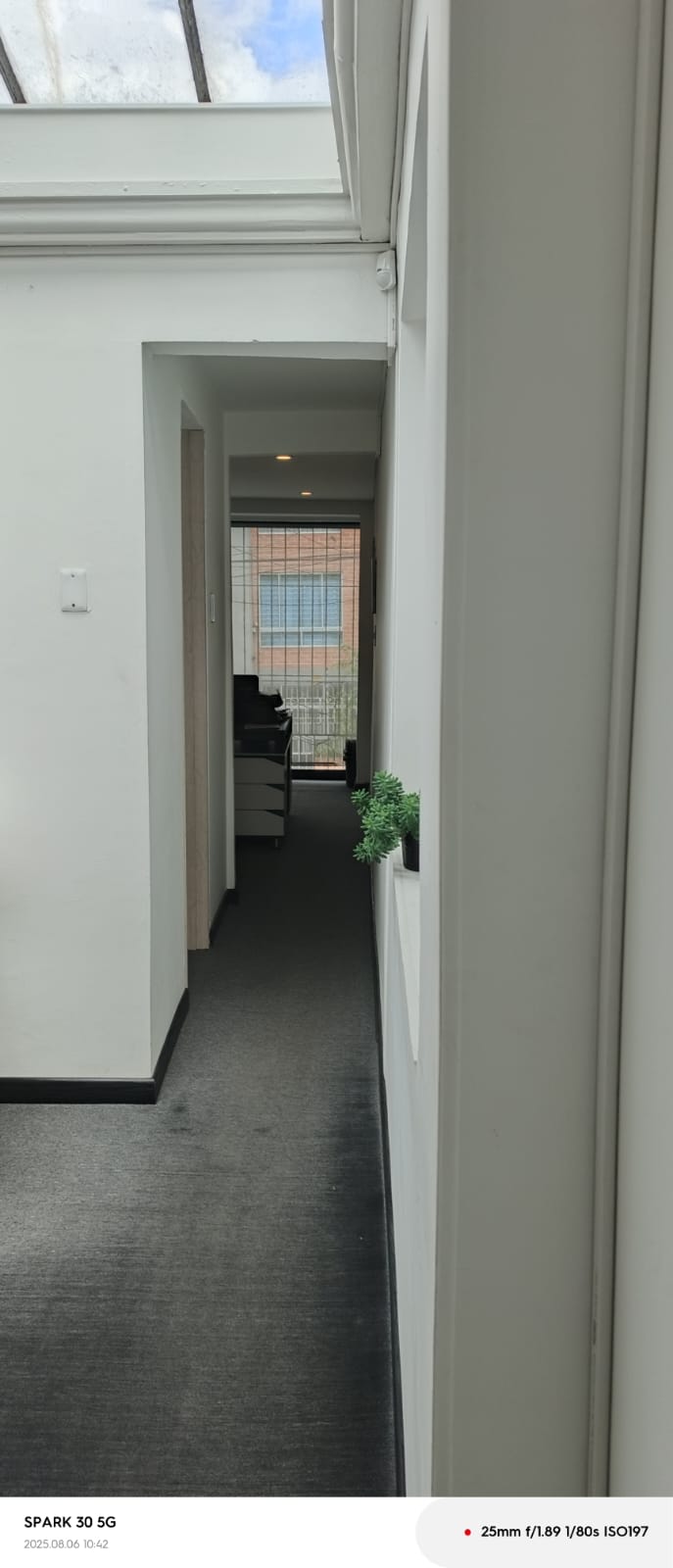 Casa en venta en Barrios Unidos, Bogotá · foto 8 de 24