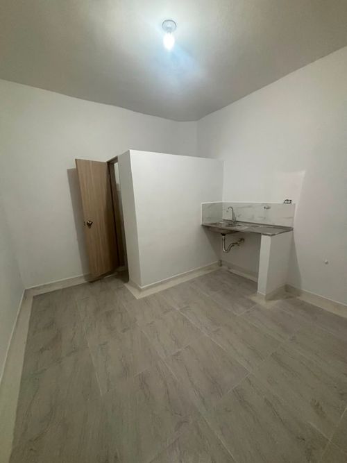 Local en arriendo en Los Naranjos, Envigado, 34 m² · foto 6 de 6