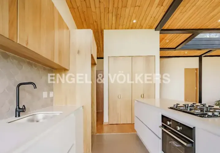 Casa de 3 alcobas en venta en El Salado, Rionegro, 300 m² · foto 6 de 16
