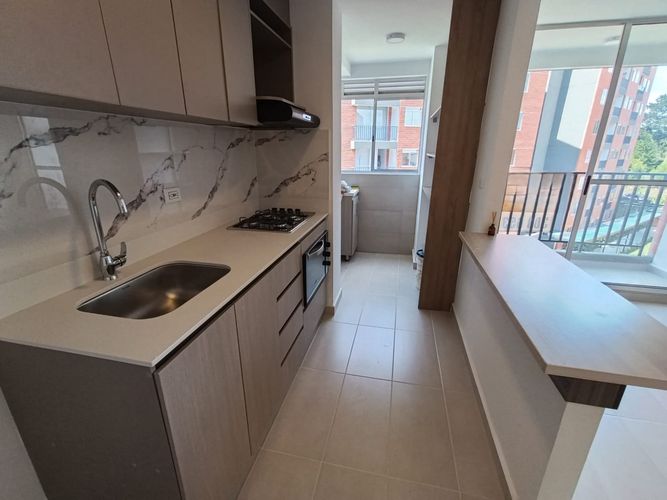 Apartamento de 2 alcobas en arriendo en Los Colegios, Rionegro, 66 m² · foto 2 de 16