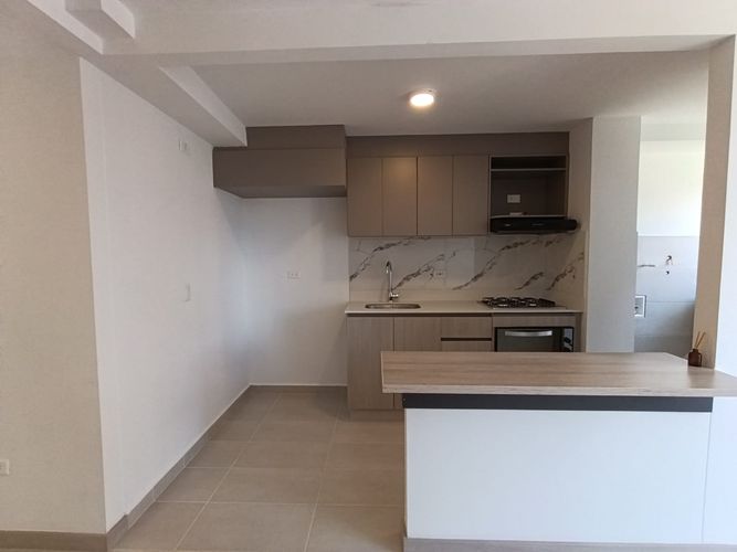 Apartamento de 2 alcobas en arriendo en Los Colegios, Rionegro, 66 m² · foto 3 de 16
