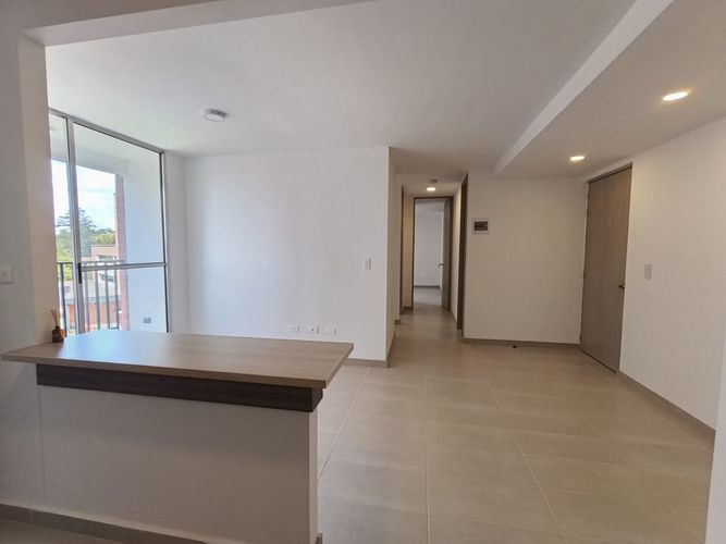 Apartamento de 2 alcobas en arriendo en Los Colegios, Rionegro, 66 m² · foto 4 de 16