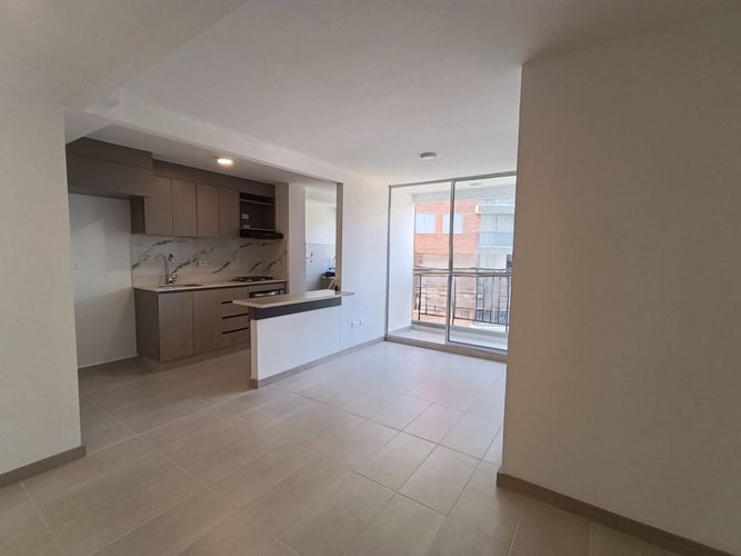 Apartamento de 2 alcobas en arriendo en Los Colegios, Rionegro, 66 m² · foto 7 de 16